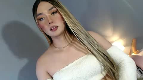 lovers moon22 online show from January 26, 4:20 am