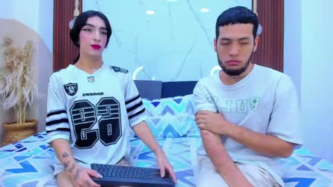 sofia and bryan online show from April 22, 2:03 am