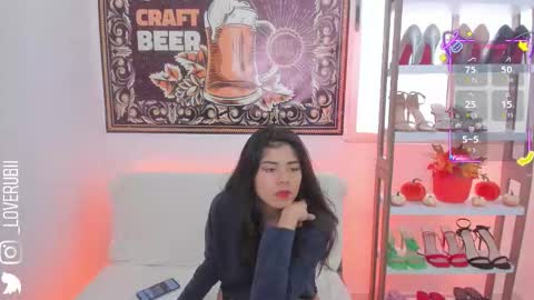 Snapshot of loverubii chatting on October 5, 11:19 am loverubii online show from October 5, 11:19 am