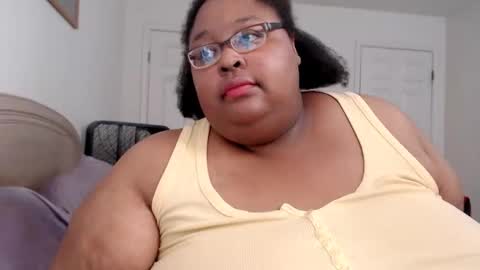 Alyson online show from April 4, 11:46 pm