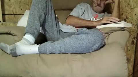 Snapshot of lovesex6565 chatting on November 6, 11:00 am just here to have fun and cum online show from November 6, 11:00 am