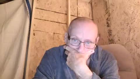 Snapshot of lovesex6565 chatting on November 24, 11:43 am just here to have fun and cum online show from November 24, 11:43 am