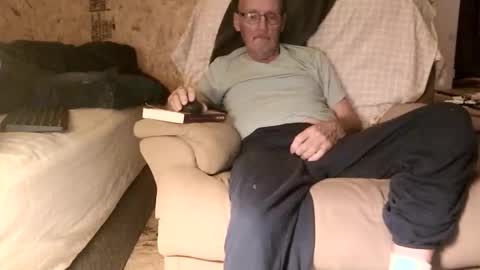 Snapshot of lovesex6565 chatting on November 25, 11:10 am just here to have fun and cum online show from November 25, 11:10 am