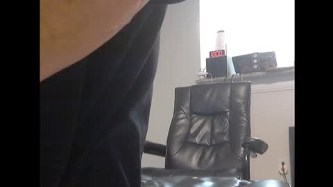 Snapshot of loveshaft69 chatting on December 23, 4:01 am LoveShaft69 online show from December 23, 4:01 am