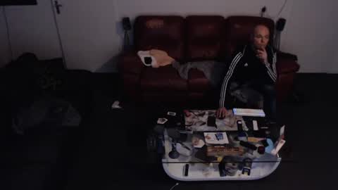 Snapshot of loveslick583698 chatting on February 15, 2:47 am Lovetlick online show from February 15, 2:47 am