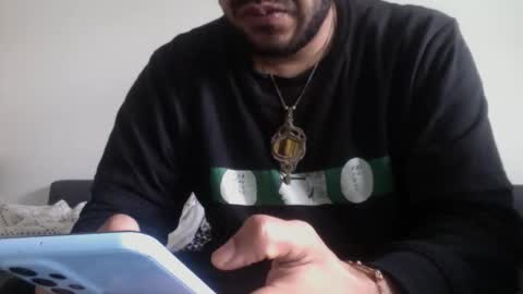 lovesounddistortion25 online show from October 15, 10:59 am