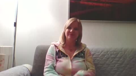 Marlyn online show from November 26, 11:28 pm