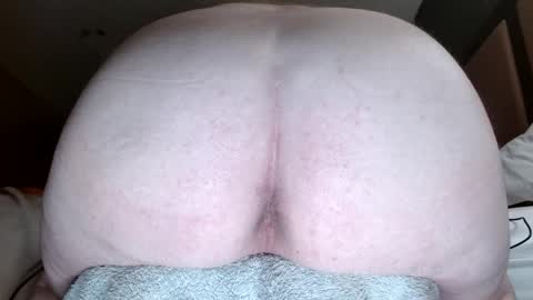 lovesurass2 online show from January 14, 6:41 am