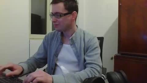 Snapshot of lovethepussy1988 chatting on April 2, 6:05 pm db online show from April 2, 6:05 pm