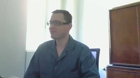 Snapshot of lovethepussy1988 chatting on May 28, 10:45 am db online show from May 28, 10:45 am