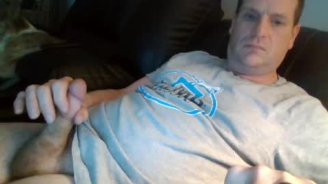 lovetocum37 online show from April 2, 3:26 am