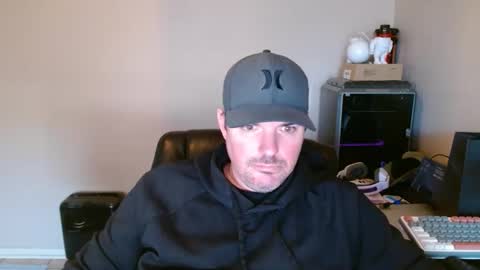 Snapshot of lovetofps chatting on February 25, 12:42 am Love2Game online show from February 25, 12:42 am