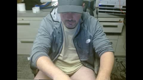 Snapshot of lovetofps chatting on March 18, 12:47 am Love2Game online show from March 18, 12:47 am