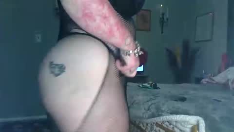 lovetubes101 online show from February 4, 2:06 am