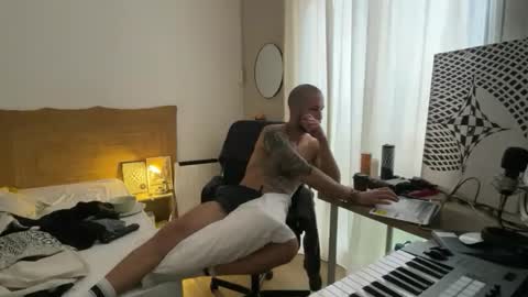 loveweed22 online show from May 17, 2:02 pm