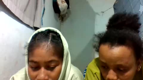 Snapshot of loveyou751 chatting on April 10, 12:05 am loveyou751 online show from April 10, 12:05 am