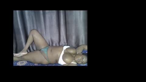 loveytiana online show from November 29, 1:08 am