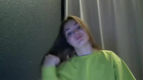 loviesimone online show from October 9, 9:02 pm