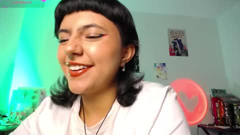 Snapshot of loving_alma chatting on September 22, 3:08 am loving_alma online show from September 22, 3:08 am