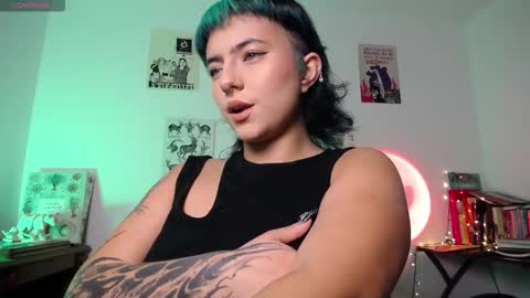 Snapshot of loving_alma chatting on October 19, 2:45 am loving_alma online show from October 19, 2:45 am