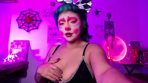 Snapshot of loving_alma chatting on October 30, 3:52 am loving_alma online show from October 30, 3:52 am