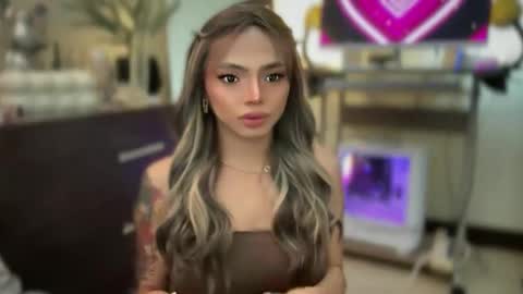 Candice online show from November 12, 11:10 am