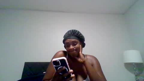 Snapshot of loyalbambi chatting on May 28, 2:31 am loyalbambi online show from May 28, 2:31 am