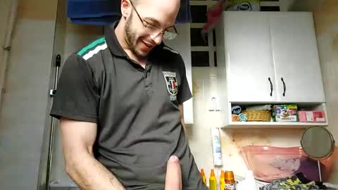 Lshot D online show from March 3, 1:31 pm