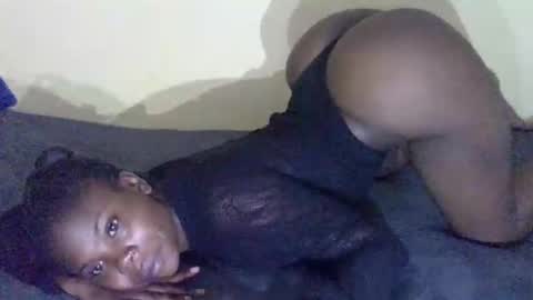 lu_lu21 online show from February 26, 6:47 am