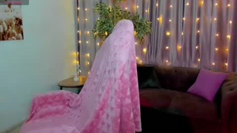 Snapshot of lu_muon chatting on January 31, 11:24 am lu_muon online show from January 31, 11:24 am