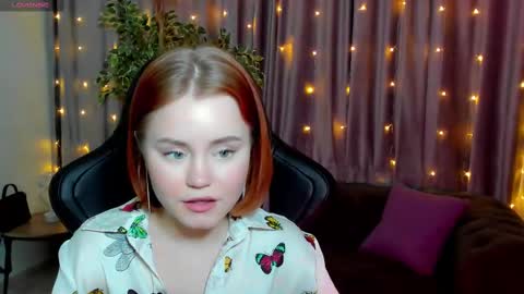 Snapshot of lu_muon chatting on February 1, 4:35 am lu_muon online show from February 1, 4:35 am