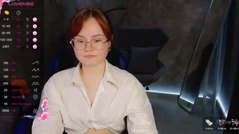 Snapshot of lu_muon chatting on February 5, 5:09 am lu_muon online show from February 5, 5:09 am