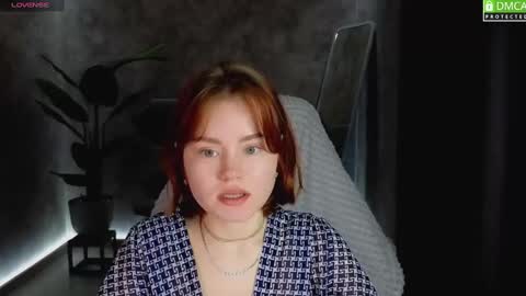 Snapshot of lu_muon chatting on February 19, 1:29 am lu_muon online show from February 19, 1:29 am