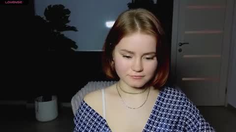 Snapshot of lu_muon chatting on February 25, 4:14 am lu_muon online show from February 25, 4:14 am