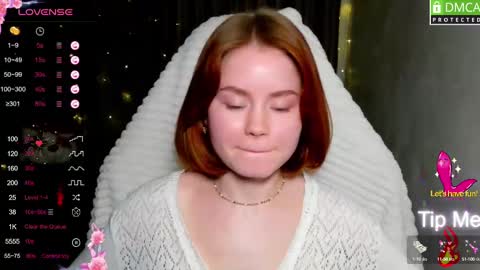 Snapshot of lu_muon chatting on March 2, 7:21 am lu_muon online show from March 2, 7:21 am