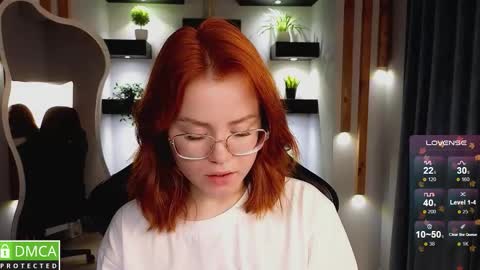 Snapshot of lu_muon chatting on October 3, 1:13 am lu_muon online show from October 3, 1:13 am