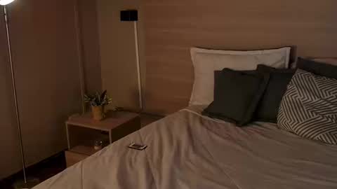  ---Goys incredible photographs online show from March 25, 1:06 pm