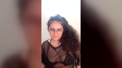 Snapshot of luanapowerful chatting on June 26, 5:01 am luanapowerful online show from June 26, 5:01 am
