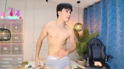 Snapshot of luandy_ chatting on October 20, 7:36 pm lUAN online show from October 20, 7:36 pm