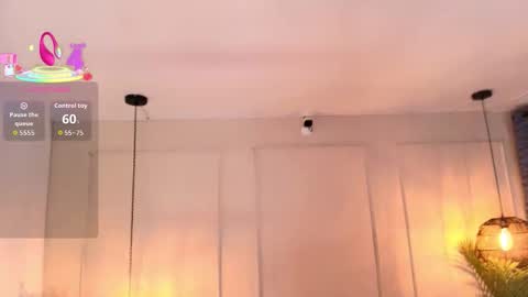 lUAN online show from November 27, 8:00 pm