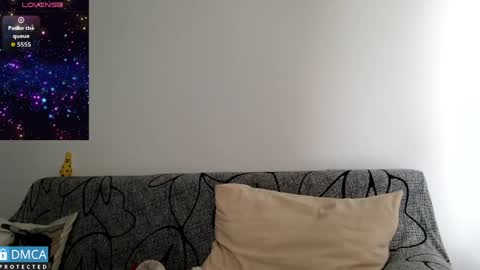 luara_ online show from March 25, 2:01 pm