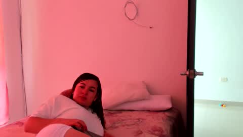 luara__01__lecat_1 online show from March 1, 4:09 pm