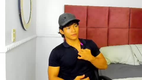 Snapshot of luca_mashle chatting on July 1, 2:35 am luca_mashle online show from July 1, 2:35 am