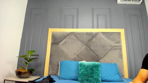 luca_morettii online show from October 3, 12:13 pm