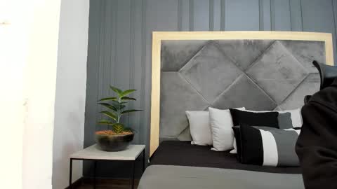 luca_morettii online show from November 11, 12:05 pm