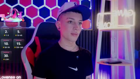 Luca  online show from March 14, 9:20 pm