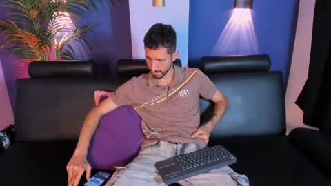 Snapshot of lucas4me chatting on March 23, 6:34 pm Lucas online show from March 23, 6:34 pm