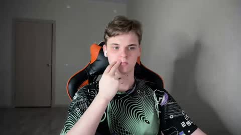 Snapshot of lucas_dany chatting on January 16, 6:48 pm Lucas Gill online show from January 16, 6:48 pm