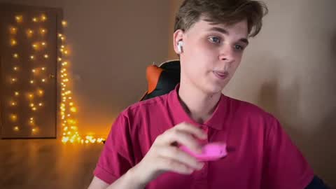 Snapshot of lucas_dany chatting on January 22, 12:27 am Lucas Gill online show from January 22, 12:27 am