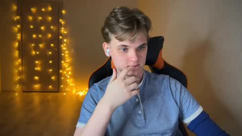 Snapshot of lucas_dany chatting on January 28, 3:57 am Lucas Gill online show from January 28, 3:57 am